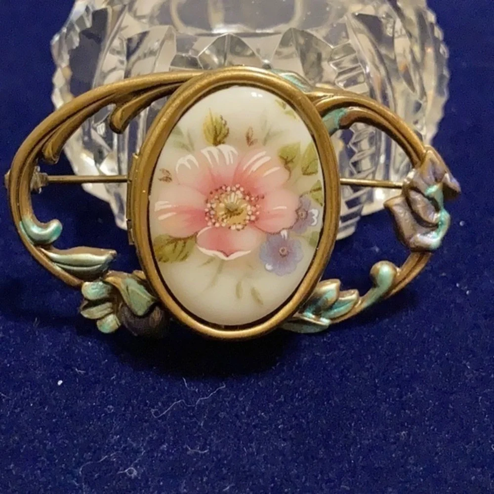Antique style Enamel floral locket brooch